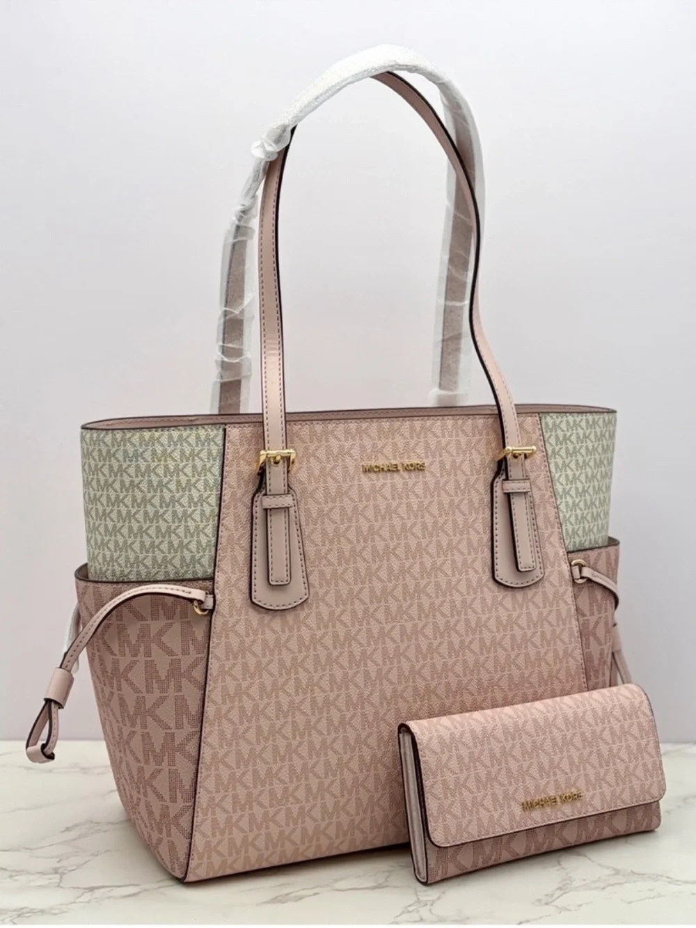 Michael Kors Voyager Tote Shoulder Bag and   Matching Wallet Powder Blush